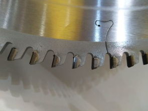 金剛石鋸片與硬質合金鋸片的區別及選購指南